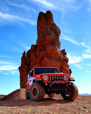 JEEP ONLY - Updated December 2024 - 84 Photos & 237 Reviews - 5255 West