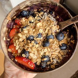 J&D Cree Mee Freeze - A delicious açaí bowl!