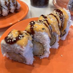 Oishii Sushi - Tiger Roll ( 4 pc ) Would've been great without the fishy taste