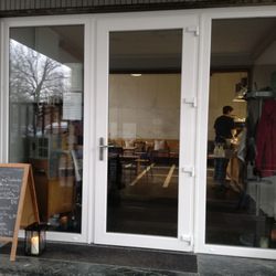 Café Aline - Eingangstür