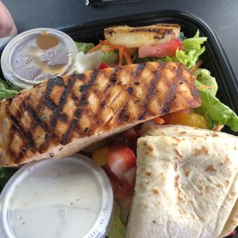 Rockne's - Citrus salmon salad. Delish! - American Near Me - Streetsboro, Ohio