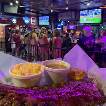 Rippy's Bar & Grill - Barbeque Near Me - Nashville, Tennessee