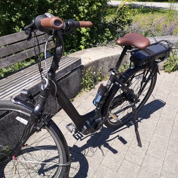 Reckless Shipyards - Test riding an e-bike - Bikes Near Me - North Vancouver, British Columbia Reckless Shipyards - Test riding an e-bike - Bikes Near Me - North Vancouver, British Columbia