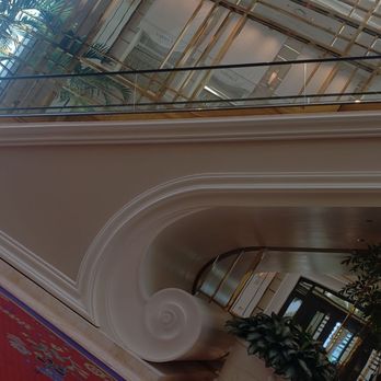 Wynn Plaza Shops - Shopping Centers Near Me - Las Vegas, Nevada