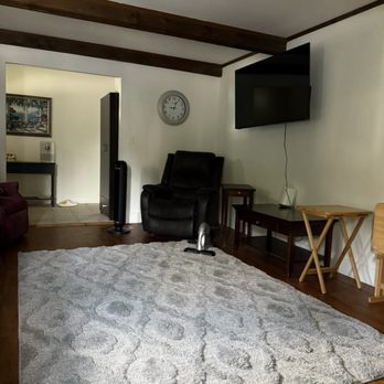 Memory Lane Senior Care - Nice big living room to enjoy company - Assisted Living Facilities Near Me - Rochester, New Hampshire Memory Lane Senior Care - Nice big living room to enjoy company - Assisted Living Facilities Near Me - Rochester, New Hampshire