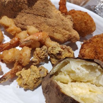 Monument Inn - Fisherman platter - Seafood Near Me - La Porte, Texas Monument Inn - Fisherman platter - Seafood Near Me - La Porte, Texas