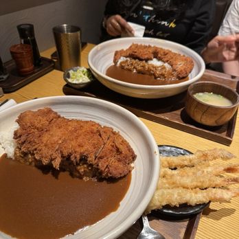 Tendon Kohaku - chicken katsu curry with royce chocolate! - Japanese Near Me - Bellevue, Washington Tendon Kohaku - chicken katsu curry with royce chocolate! - Japanese Near Me - Bellevue, Washington