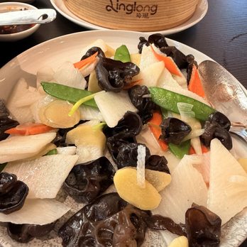 Linglong Soup Dumplings - Healthy vegetarian dish - Dim Sum Near Me - Fountain Valley, California Linglong Soup Dumplings - Healthy vegetarian dish - Dim Sum Near Me - Fountain Valley, California
