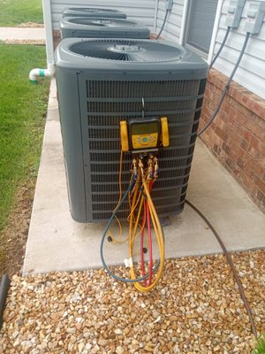 Central Heat Air & Handyman Svcs Logo