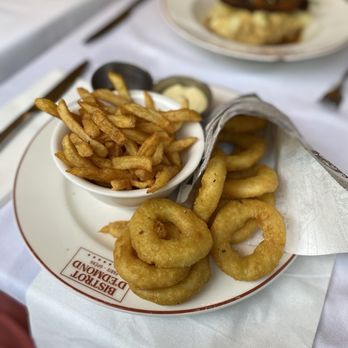 Bistrot d'Edmond - Calamari - Brasseries Near Me - Paris, 75 Bistrot d'Edmond - Calamari - Brasseries Near Me - Paris, 75