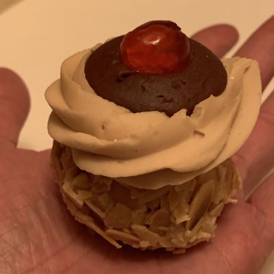 Bella-Napoli Italian Bakery by null