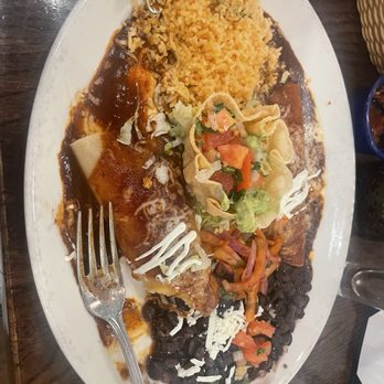 El Cholo - Mole enchilada - Mexican Near Me - Los Angeles, California El Cholo - Mole enchilada - Mexican Near Me - Los Angeles, California