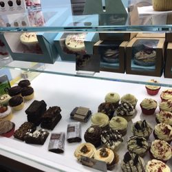 Lola's Cupcakes