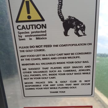 Jack Nicholas Signature Golf Course - Warning sign not to feed the stupid animals - Golf Near Me - Cancún, ROO