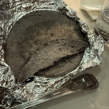Bandoleros - Cracked tortillas, both of them. And cold bland sides with mostly vegetables vs protein (chicken). - Mexican Near Me - Andover, Massachusetts