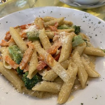 Konoko Restaurant - Caribbean Near Me - White Marsh, Maryland