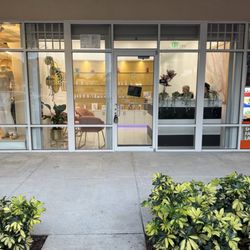 Facial Mania Med Spa - Entrance