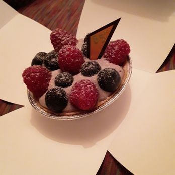 85°C Bakery Cafe-Blalock - Berry Custard Tart [inside of adorable take-out box] - Bakeries Near Me - Houston, Texas