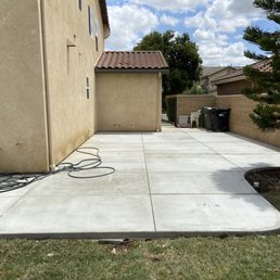 Left side of the house. Left side of the house.