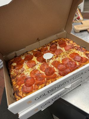 Golden Boy Pizza by null