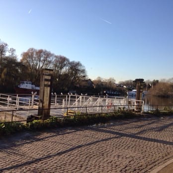 The White Cross - View from the front patio! - Pubs Near Me - London, XGL The White Cross - View from the front patio! - Pubs Near Me - London, XGL