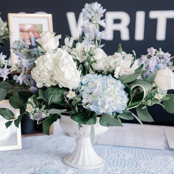 McCoy's Flowers - welcome table - Florists Near Me - Norwalk, California McCoy's Flowers - welcome table - Florists Near Me - Norwalk, California