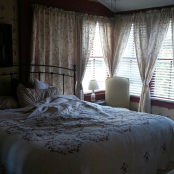 Victorian House Bed & Breakfast - My room was so inviting and comfortable. - Bed & Breakfast Near Me - Saint Augustine, Florida Victorian House Bed & Breakfast - My room was so inviting and comfortable. - Bed & Breakfast Near Me - Saint Augustine, Florida