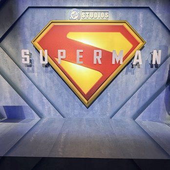 Superman Experience - Virtual Reality Centers Near Me - Burbank, California Superman Experience - Virtual Reality Centers Near Me - Burbank, California