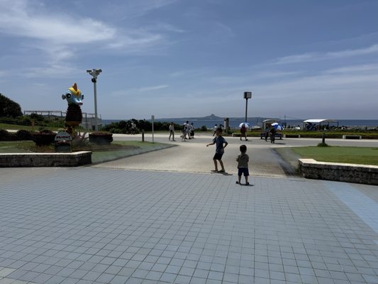 Okinawa Churaumi Aquarium by null