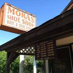 Mora's Shoe Shop