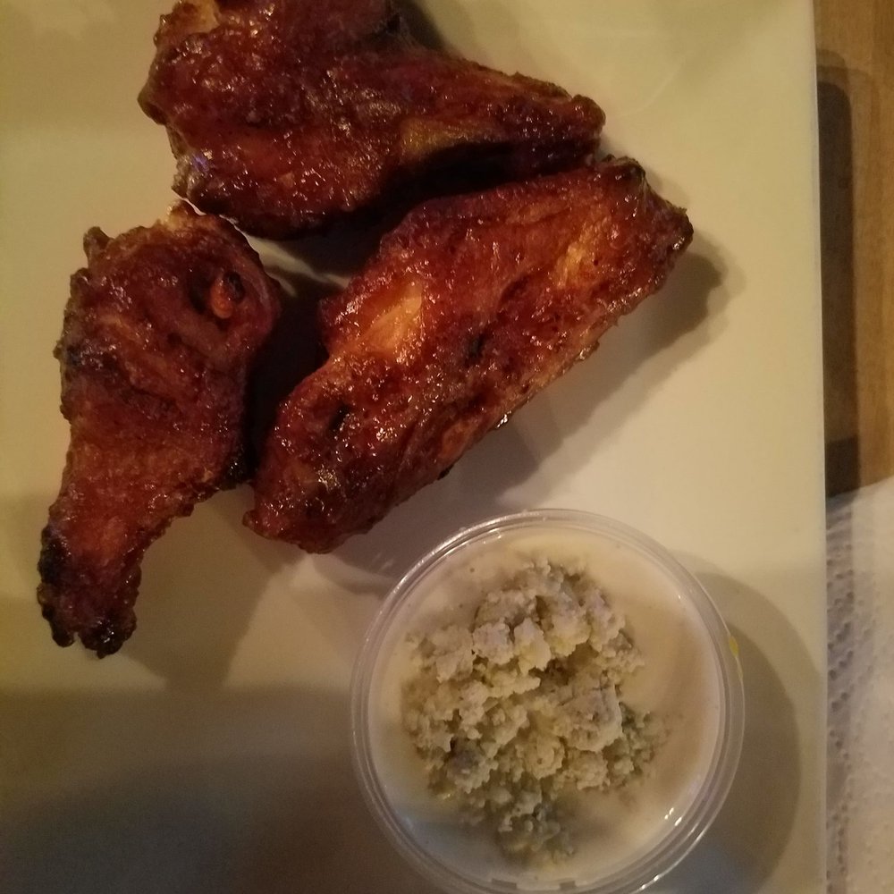 Moes Tavern - Oven baked wings with Yukon Gold sauce - Pizza Near Me - Cleveland, Ohio Moes Tavern - Oven baked wings with Yukon Gold sauce - Pizza Near Me - Cleveland, Ohio
