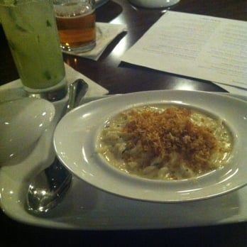 Hilton Concord - Dungeoness crab Mac n cheese holy cow - Hotels Near Me - Concord, California