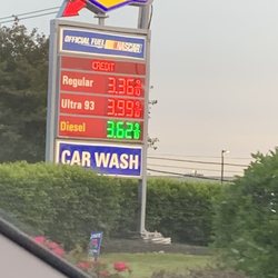 Exxon - Forest Hill - Gas price sign