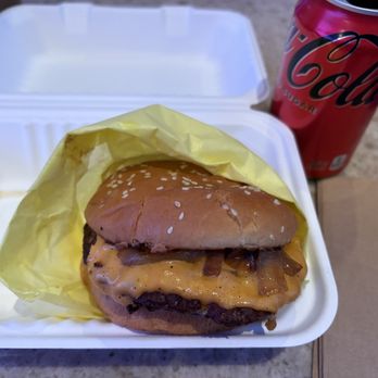 Hodad's - Cheeseburger. - Burgers Near Me - San Diego, California