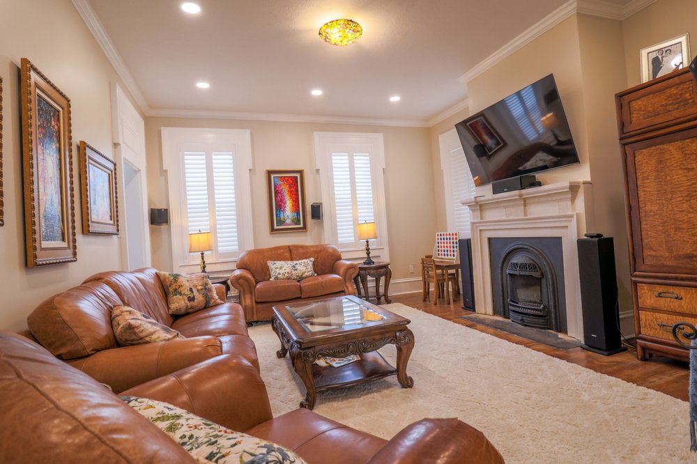 HICKORY HOUSE B&B Updated August 2024 32 Photos 93 Main St