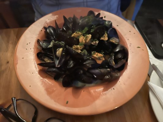 Danno's Restaurant & Bar by null