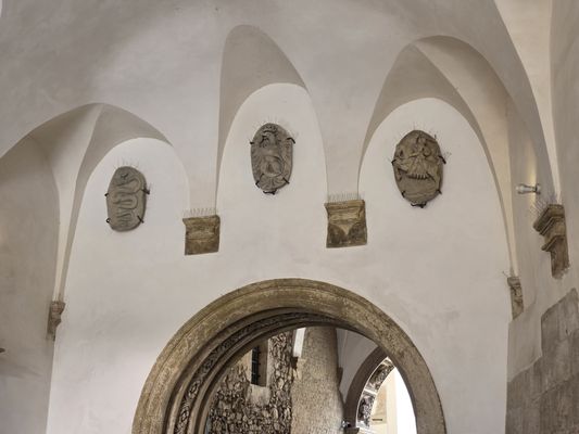 Wawel Royal Castle-State Art Collection by null