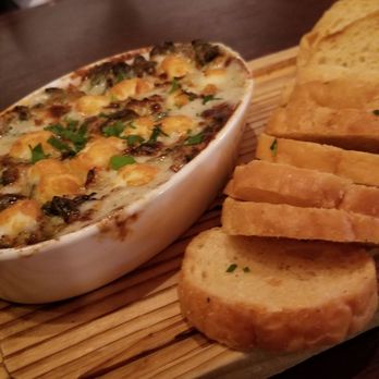 Marlow's Tavern - Gastropubs Near Me - Duluth, Georgia