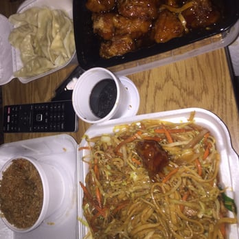 Szechuan - Beef lo mein, steamed dumplings, General Tsos chicken, & fried rice - Chinese Near Me - Copperas Cove, Texas Szechuan - Beef lo mein, steamed dumplings, General Tsos chicken, & fried rice - Chinese Near Me - Copperas Cove, Texas