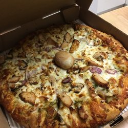 Bucky's West Coast Pizzeria - Chicken pesto