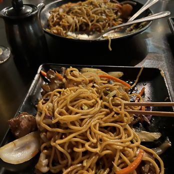 P.F. Chang's - Signature Lo Mein combo - Chinese Near Me - Honolulu, Hawaii P.F. Chang's - Signature Lo Mein combo - Chinese Near Me - Honolulu, Hawaii