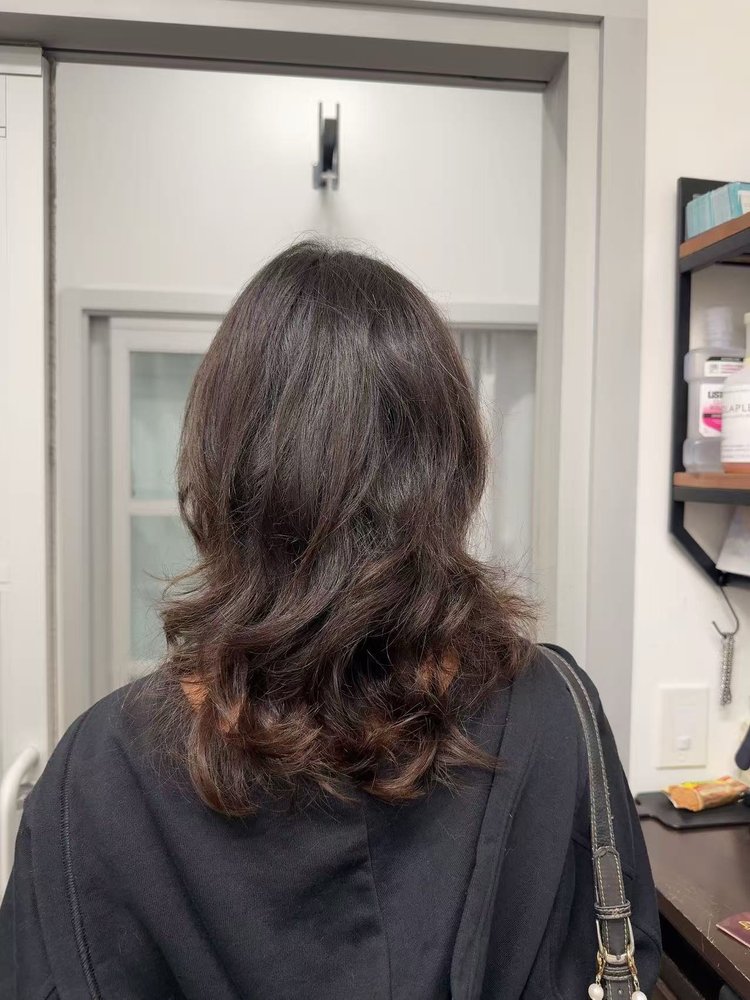 True Me Hair Studio Logo