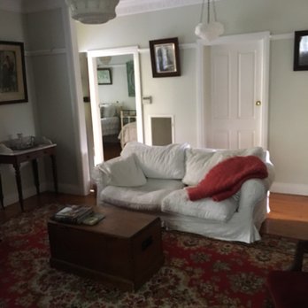 Halcyon House - Central heating a big bonus - Bed & Breakfast Near Me - Kangaroo Valley, NSW