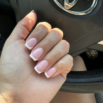 Lemihe Nails Salon - Dip with French tip on real nail - Nail Salons Near Me - Chino, California
