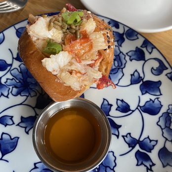 Yellowbelly - Lobster roll - New American Near Me - St. Louis, Missouri Yellowbelly - Lobster roll - New American Near Me - St. Louis, Missouri