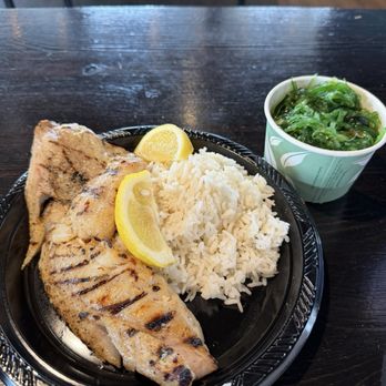Pacific Beach Fish Shop - Fish plate (snapper with garlic butter, rice, and seaweed salad) - Seafood Near Me - San Diego, California Pacific Beach Fish Shop - Fish plate (snapper with garlic butter, rice, and seaweed salad) - Seafood Near Me - San Diego, California