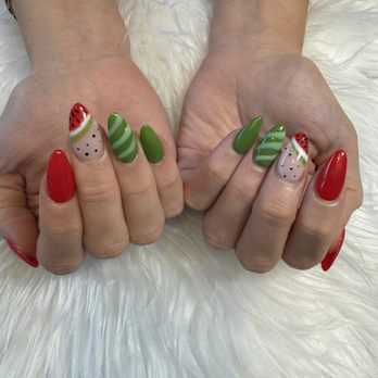Luvish Nails Lounge - Nail Salons Near Me - Houston, Texas