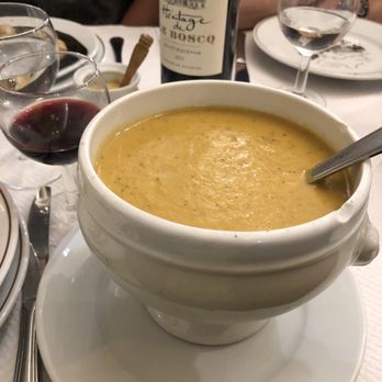 Le Trumilou - Big hearty bowl of soup of the night, yummy! - French Near Me - Paris, 75 Le Trumilou - Big hearty bowl of soup of the night, yummy! - French Near Me - Paris, 75