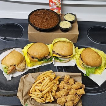 Rainbow Drive-In - The Spread... - Hawaiian Near Me - Honolulu, Hawaii Rainbow Drive-In - The Spread... - Hawaiian Near Me - Honolulu, Hawaii