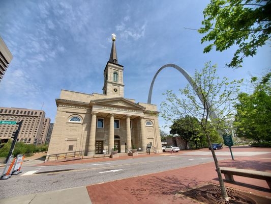 The Cathedral Basilica of St. Louis by null